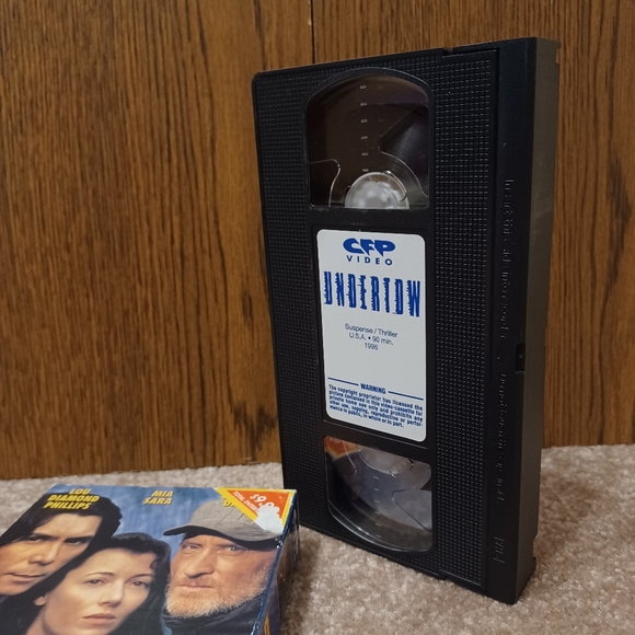 Undertow VHS - Picture 5 of 5